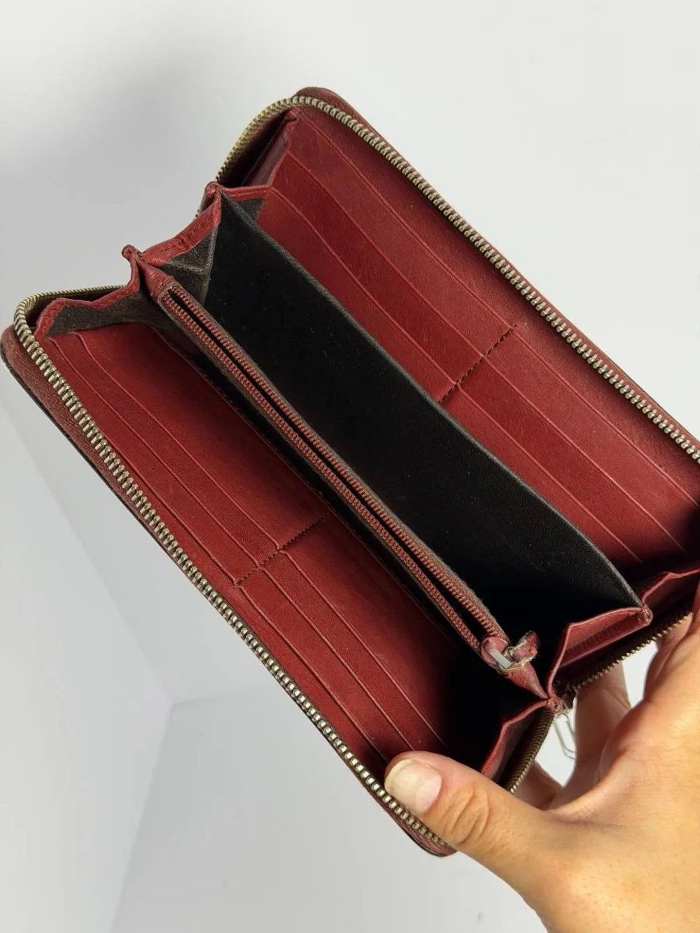 Gucci GG Guccissima Dark Oxblood Leather Zip Around Wallet Distressed Rare - Picture 11 of 14